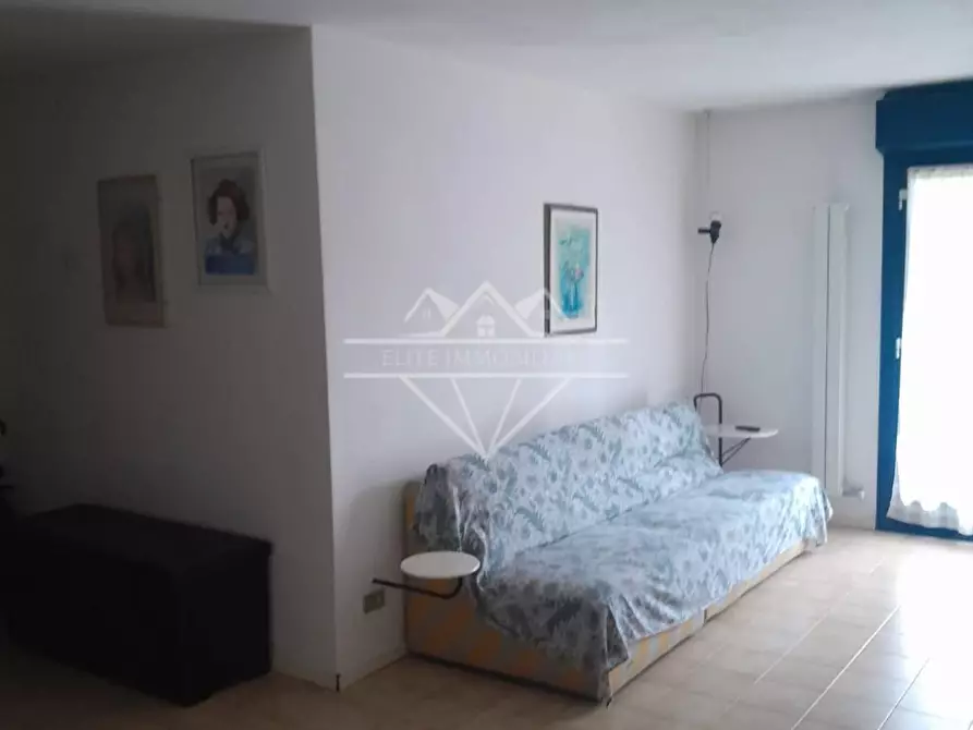 Immagine 8 di Appartamento in affitto  a Carrara