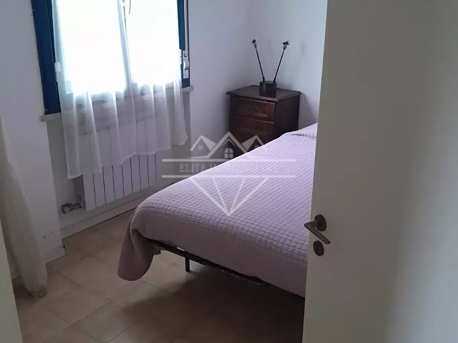 Immagine 13 di Appartamento in affitto  a Carrara