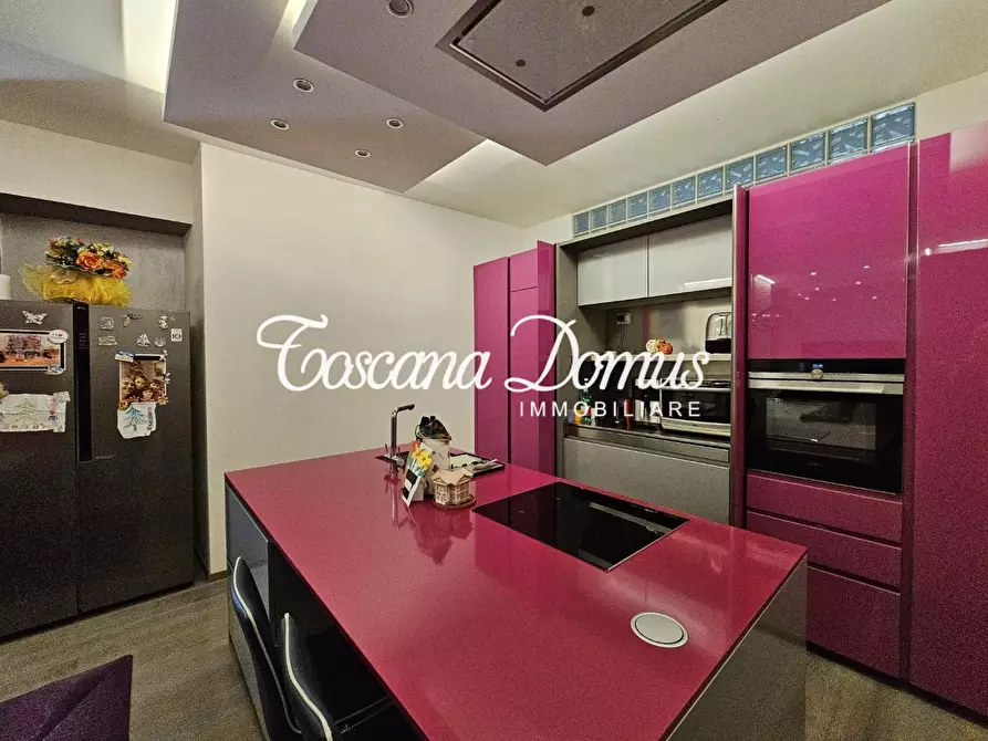 Immagine 11 di Appartamento in vendita  a Siena