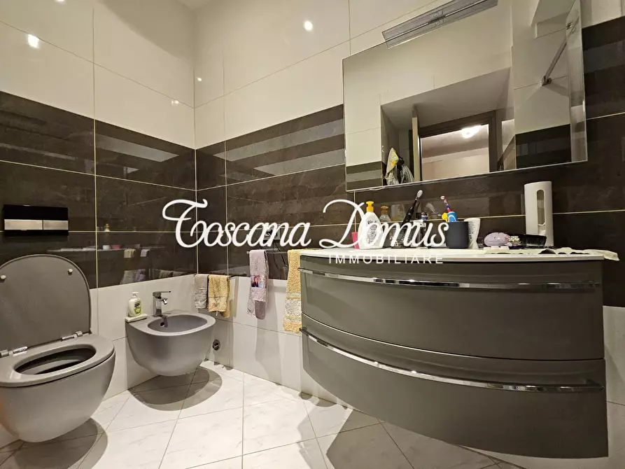 Immagine 33 di Appartamento in vendita  a Siena