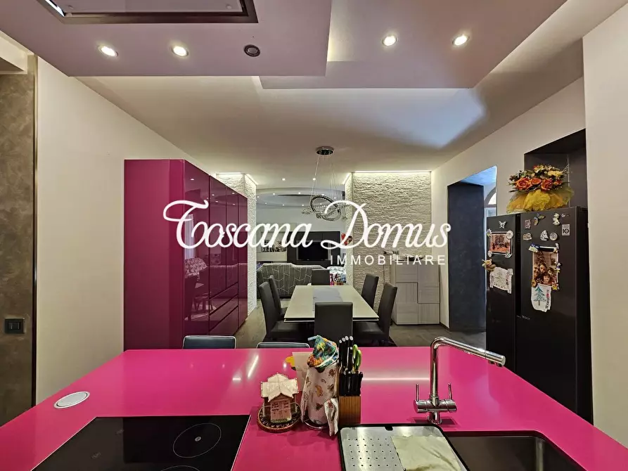 Immagine 14 di Appartamento in vendita  a Siena