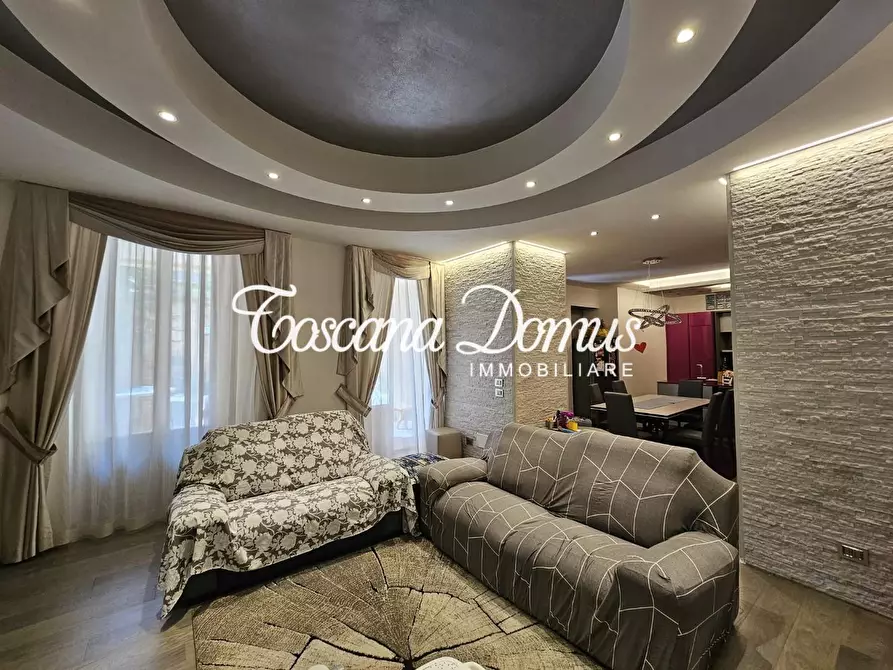 Immagine 1 di Appartamento in vendita  a Siena