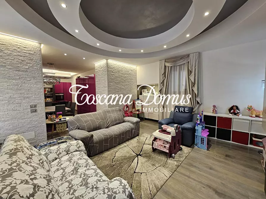 Immagine 4 di Appartamento in vendita  a Siena