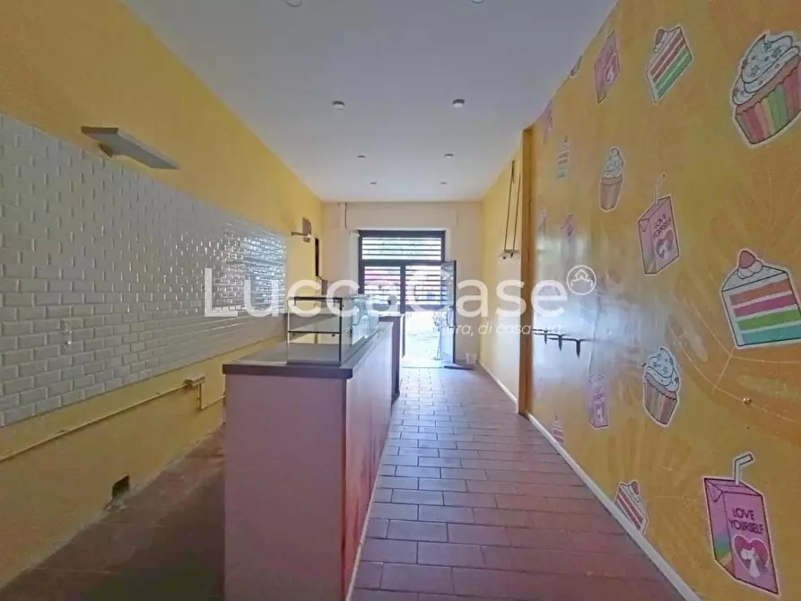 Immagine 4 di Locale commerciale in vendita  a Pisa