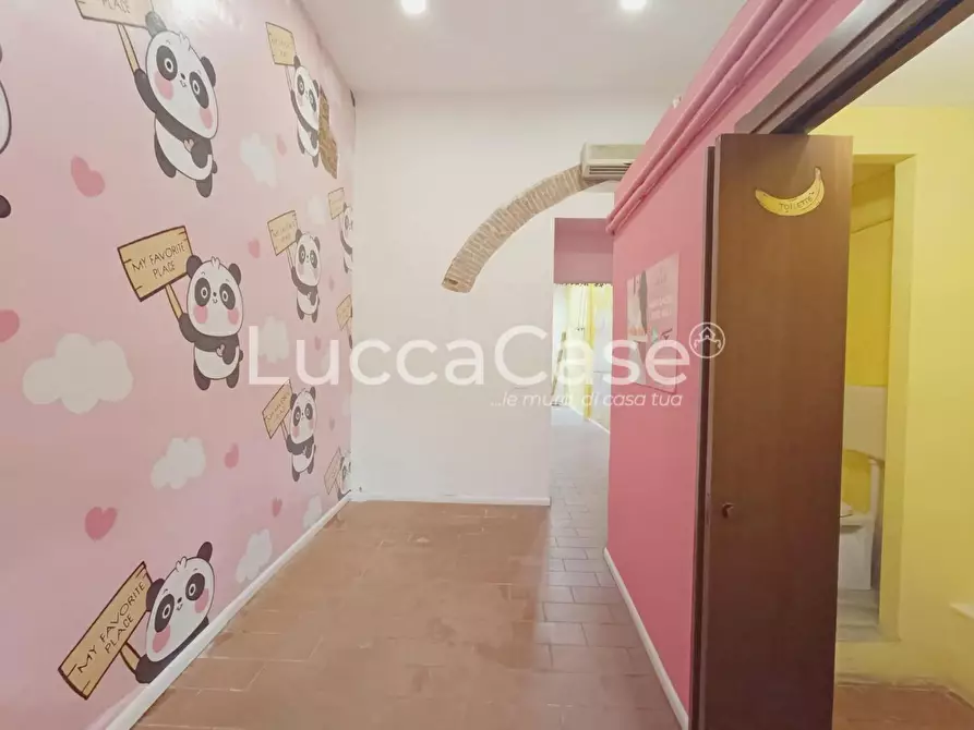 Immagine 7 di Locale commerciale in vendita  a Pisa