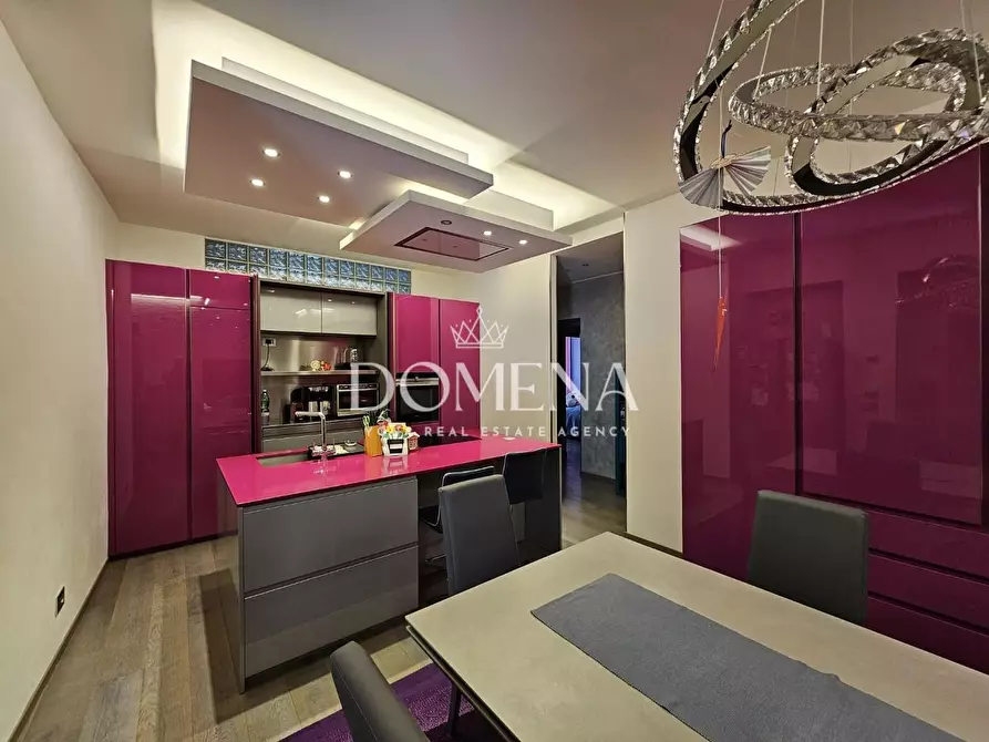 Immagine 9 di Appartamento in vendita  a Siena