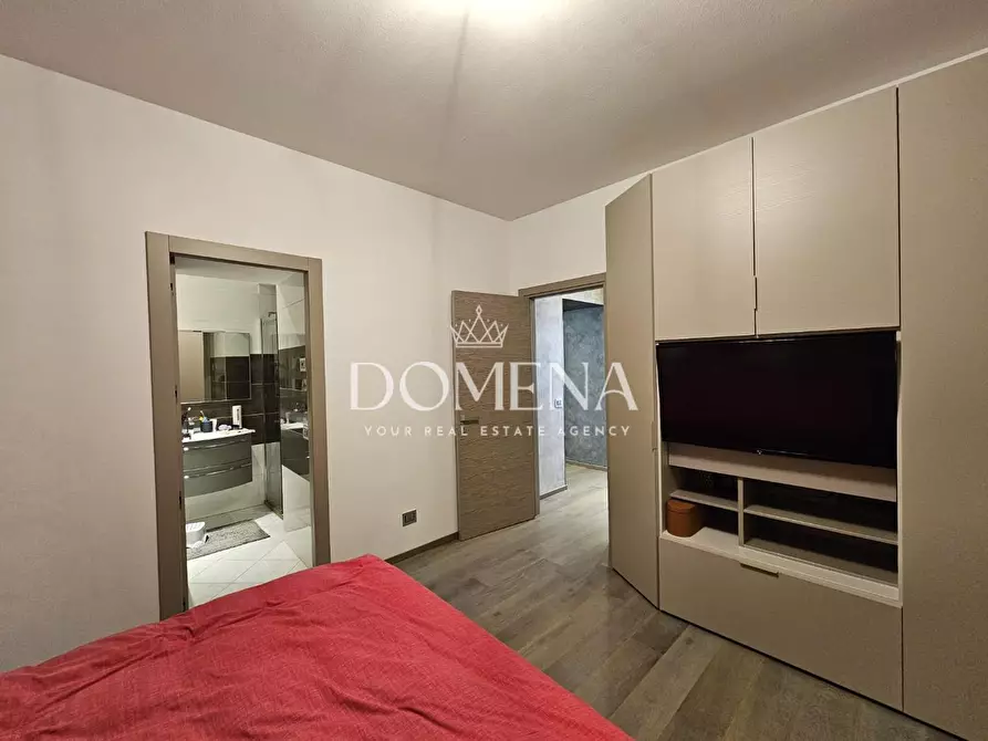 Immagine 18 di Appartamento in vendita  a Siena