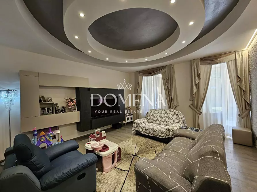 Immagine 3 di Appartamento in vendita  a Siena