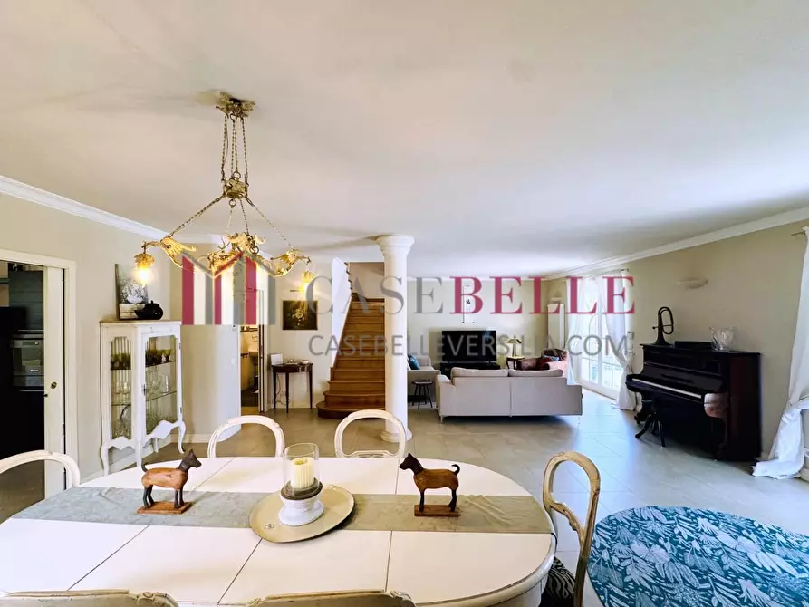 Immagine 5 di Villa in affitto  a Pietrasanta