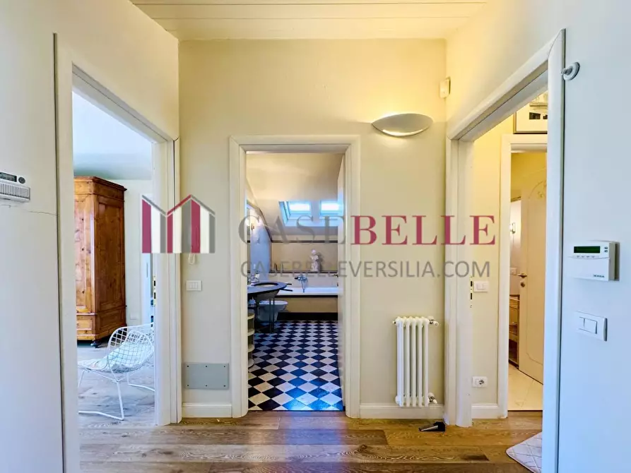 Immagine 28 di Villa in affitto  a Pietrasanta