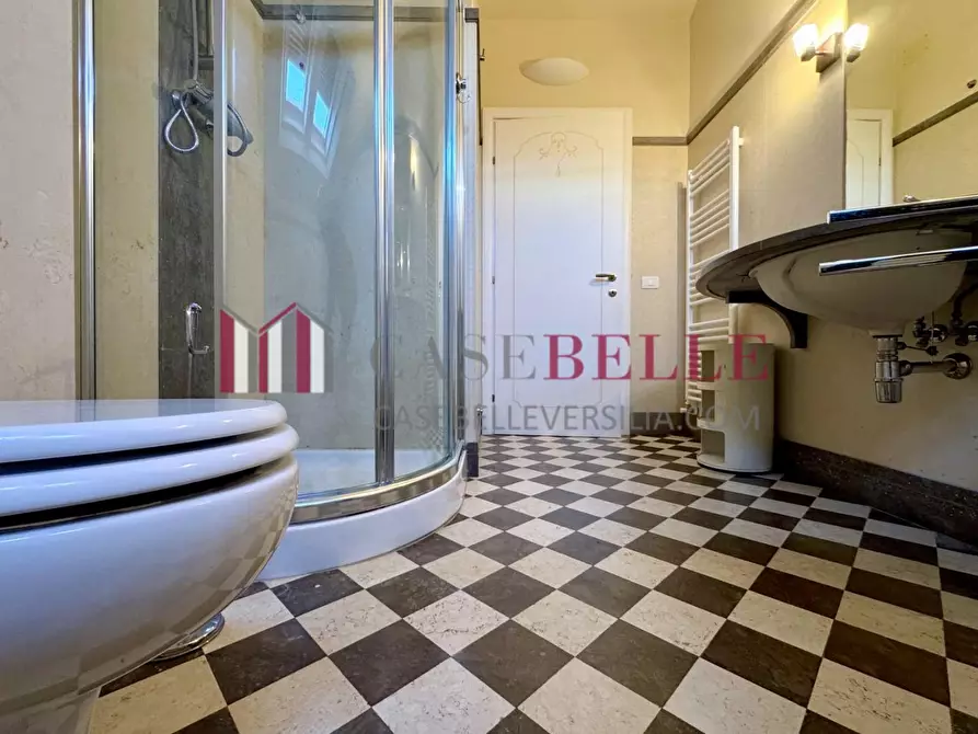 Immagine 32 di Villa in affitto  a Pietrasanta