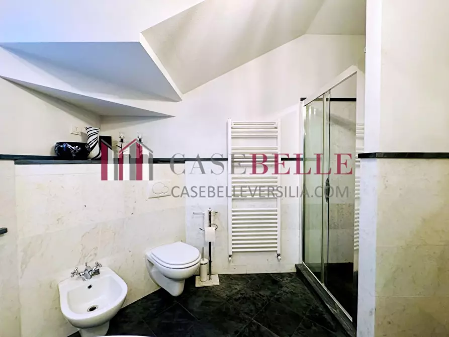 Immagine 22 di Villa in affitto  a Pietrasanta