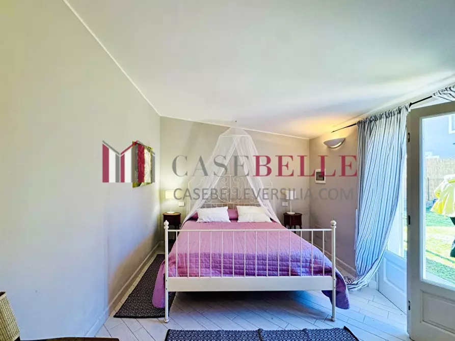 Immagine 54 di Villa in affitto  a Pietrasanta