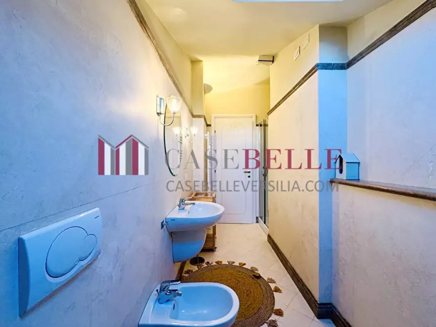 Immagine 43 di Villa in affitto  a Pietrasanta