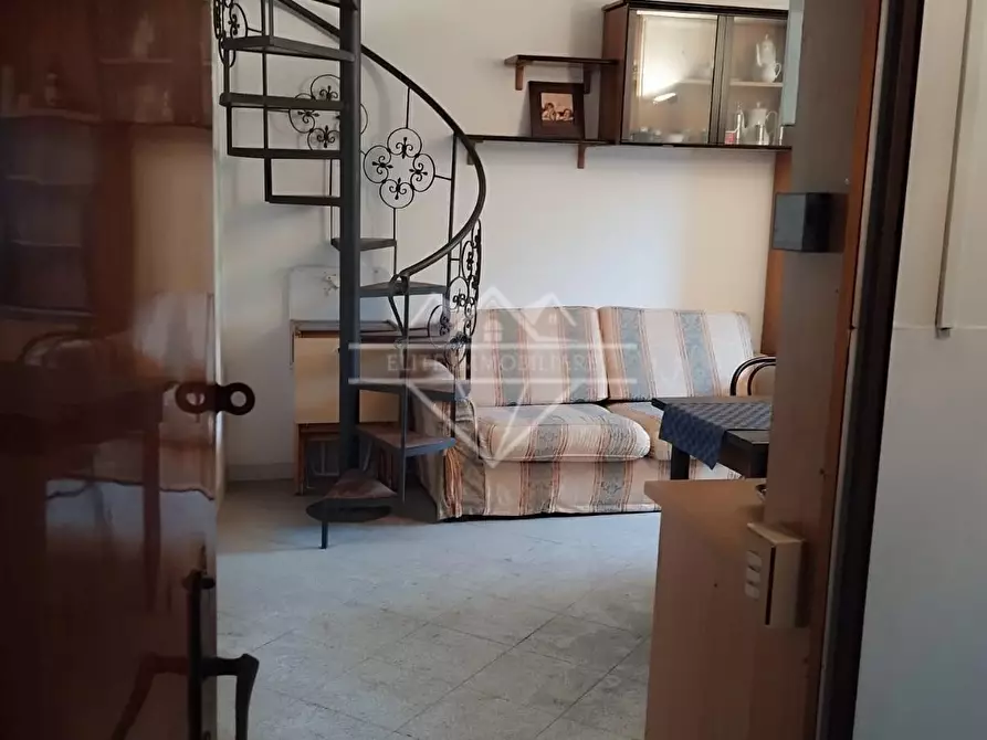 Immagine 5 di Appartamento in vendita  a Carrara