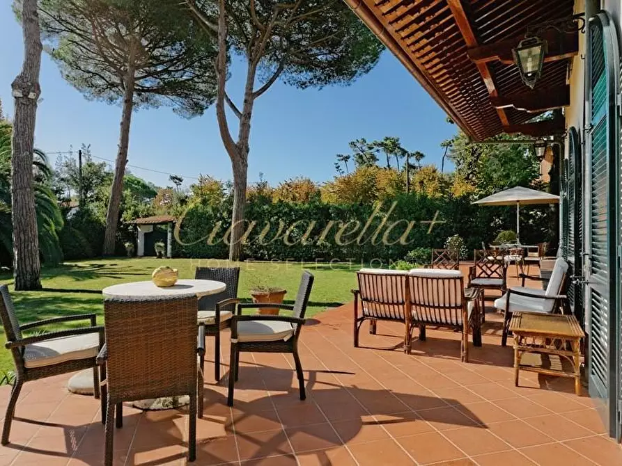 Immagine 4 di Villa in affitto  a Forte Dei Marmi