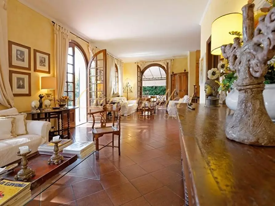 Immagine 6 di Villa in affitto  a Forte Dei Marmi