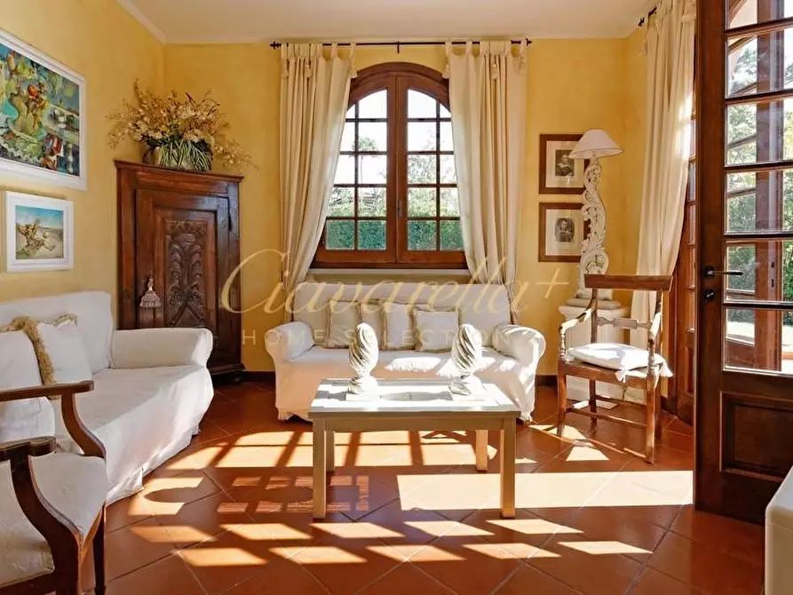 Immagine 15 di Villa in affitto  a Forte Dei Marmi