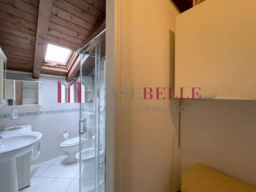 Immagine 17 di Mansarda in vendita  a Camaiore