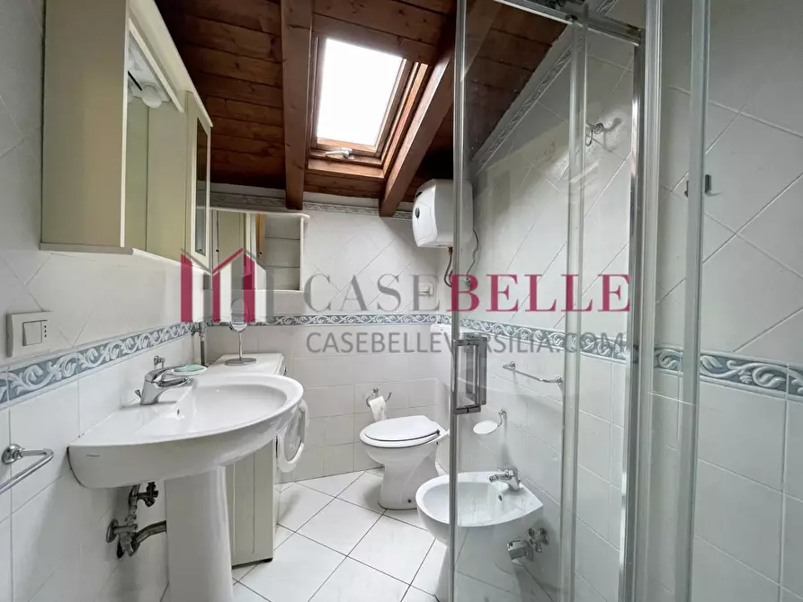 Immagine 18 di Mansarda in vendita  a Camaiore