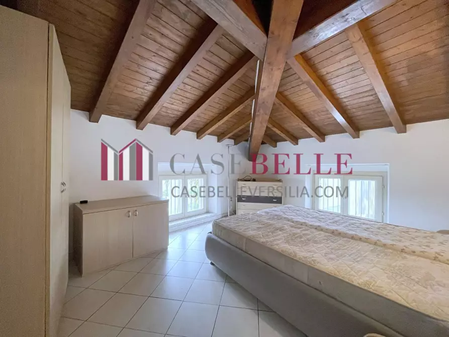 Immagine 10 di Mansarda in vendita  a Camaiore