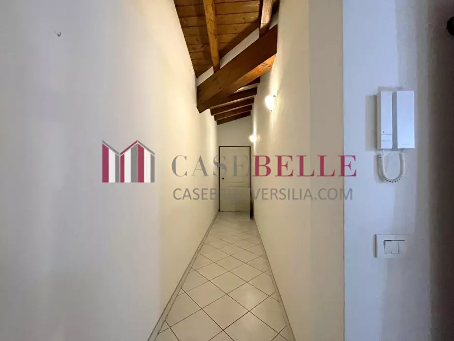 Immagine 22 di Mansarda in vendita  a Camaiore