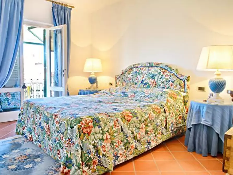 Immagine 11 di Villa in vendita  a Forte Dei Marmi