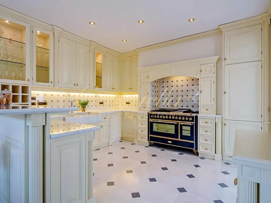 Immagine 40 di Villa in vendita  a Forte Dei Marmi