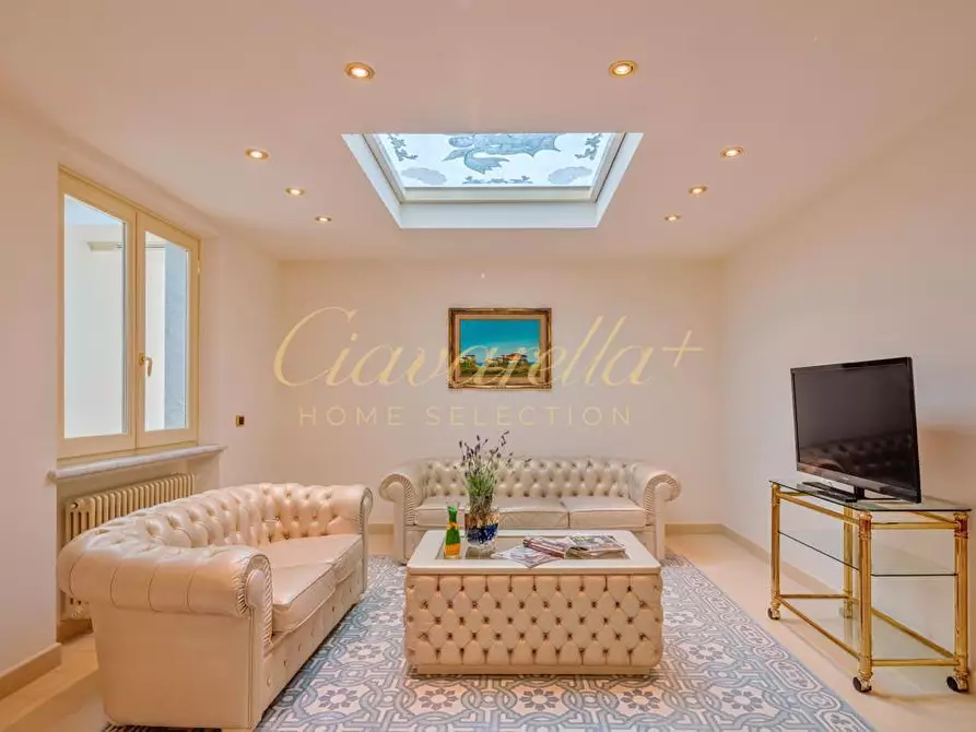 Immagine 37 di Villa in vendita  a Forte Dei Marmi