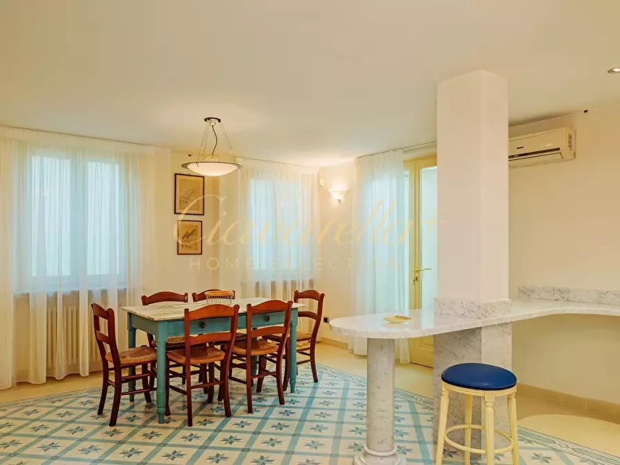 Immagine 19 di Villa in vendita  a Forte Dei Marmi