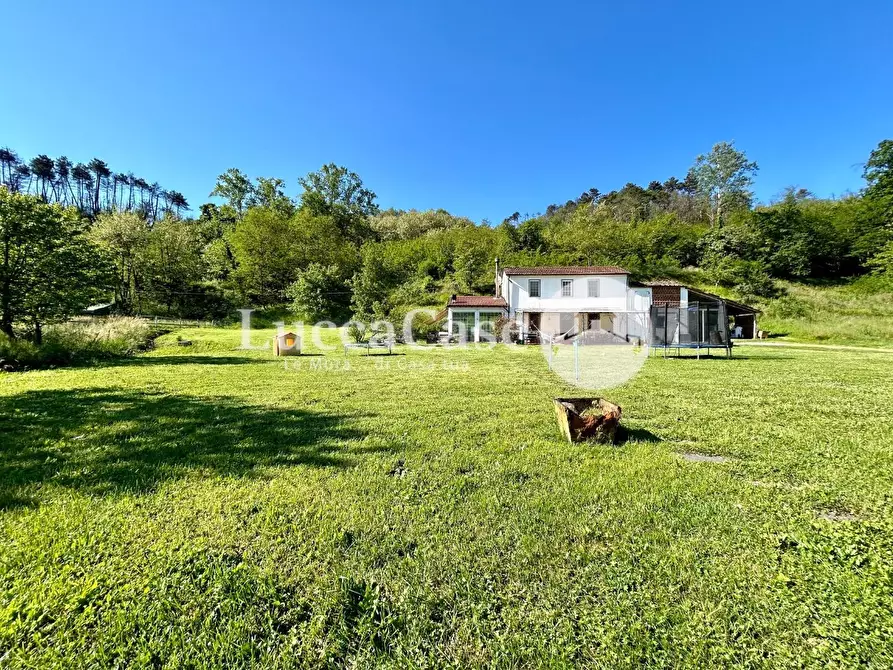 Immagine 1 di Casa indipendente in vendita  a Lucca