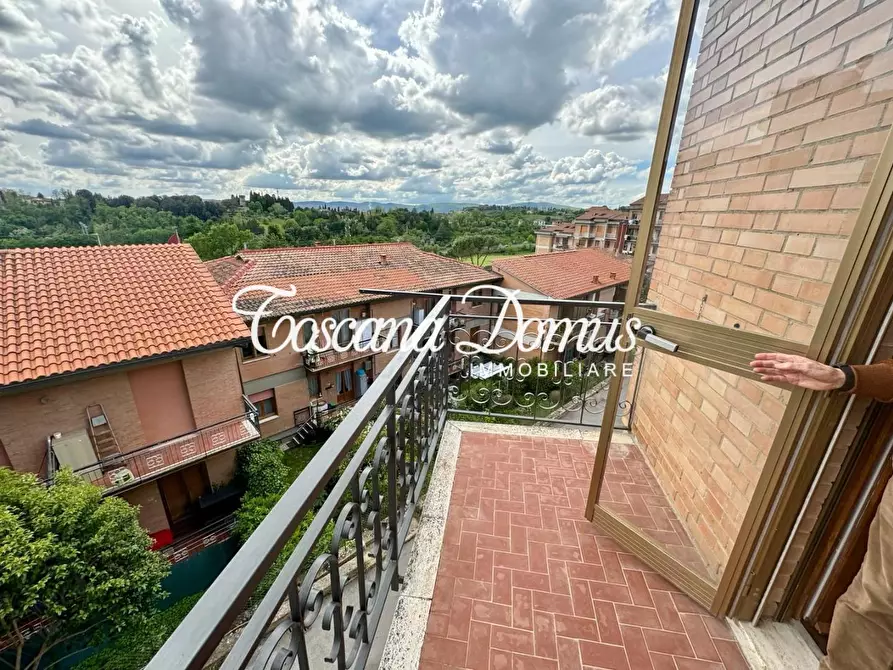 Immagine 25 di Appartamento in vendita  a Siena