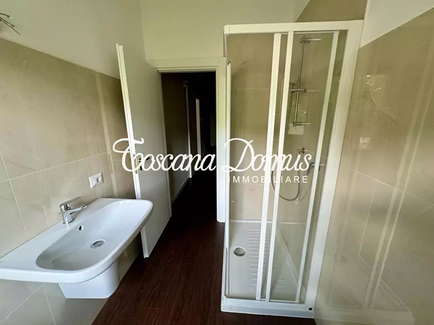 Immagine 15 di Appartamento in vendita  a Siena