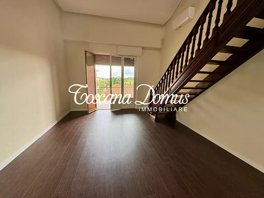 Immagine 6 di Appartamento in vendita  a Siena