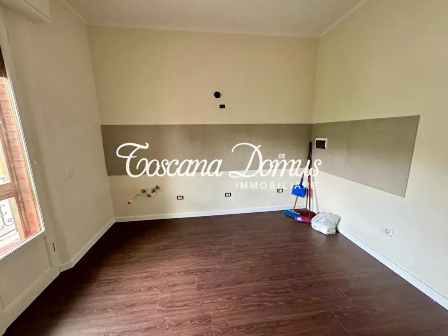 Immagine 12 di Appartamento in vendita  a Siena