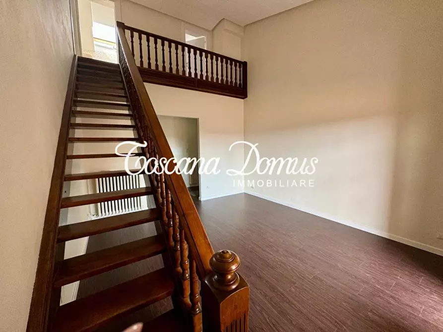 Immagine 9 di Appartamento in vendita  a Siena