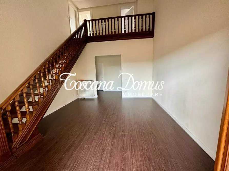 Immagine 5 di Appartamento in vendita  a Siena