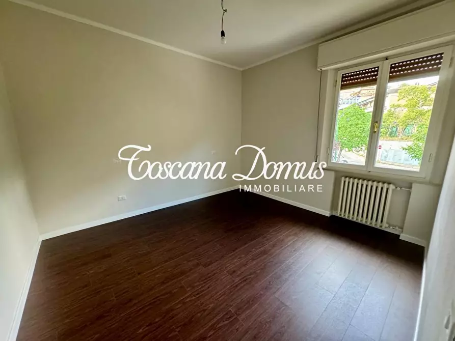 Immagine 17 di Appartamento in vendita  a Siena