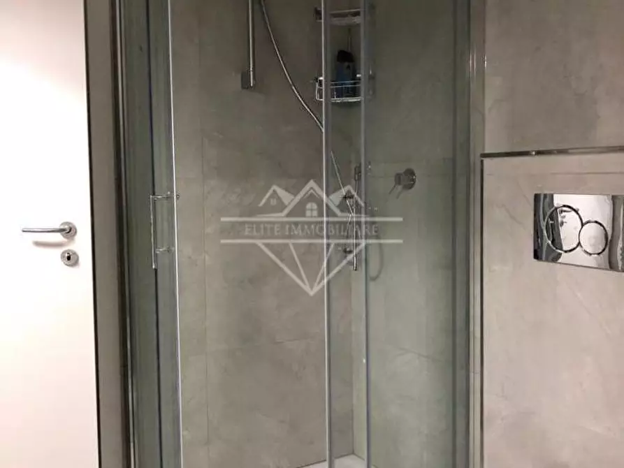 Immagine 7 di Appartamento in vendita  a Massa