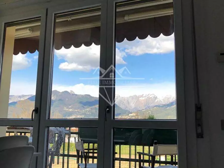 Immagine 3 di Appartamento in vendita  a Massa