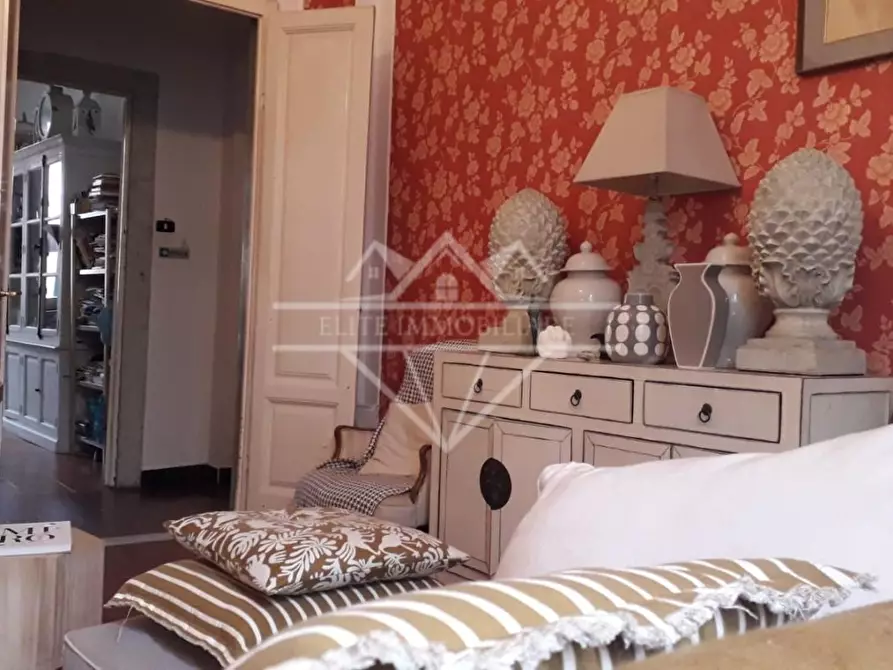 Immagine 3 di Appartamento in vendita  a Carrara