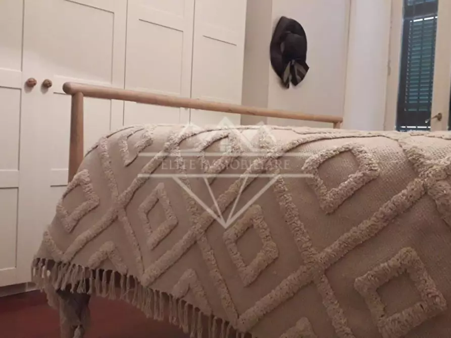 Immagine 12 di Appartamento in vendita  a Carrara