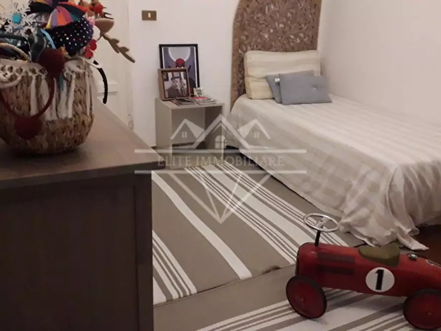 Immagine 13 di Appartamento in vendita  a Carrara