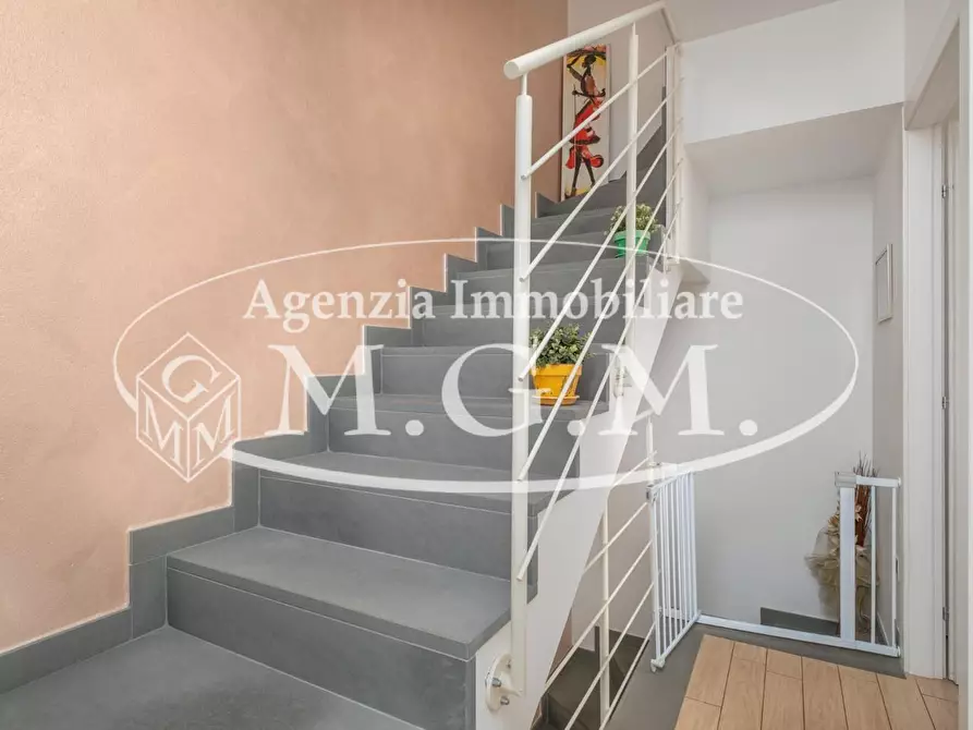 Immagine 42 di Villetta a schiera in vendita  a Calcinaia