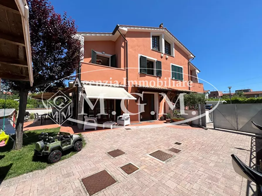 Immagine 3 di Villetta a schiera in vendita  a Calcinaia