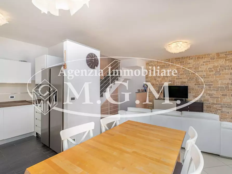 Immagine 21 di Villetta a schiera in vendita  a Calcinaia