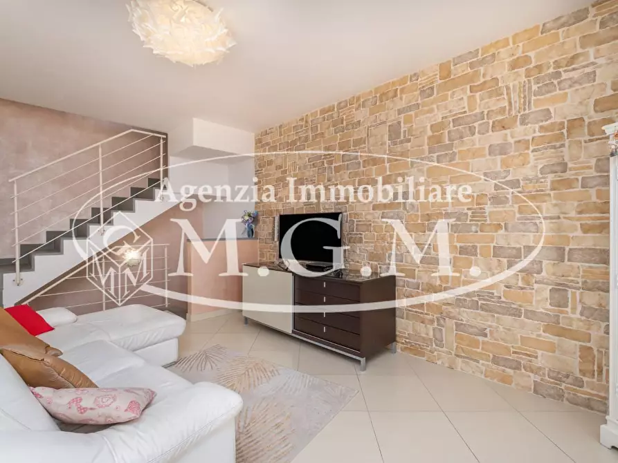 Immagine 16 di Villetta a schiera in vendita  a Calcinaia