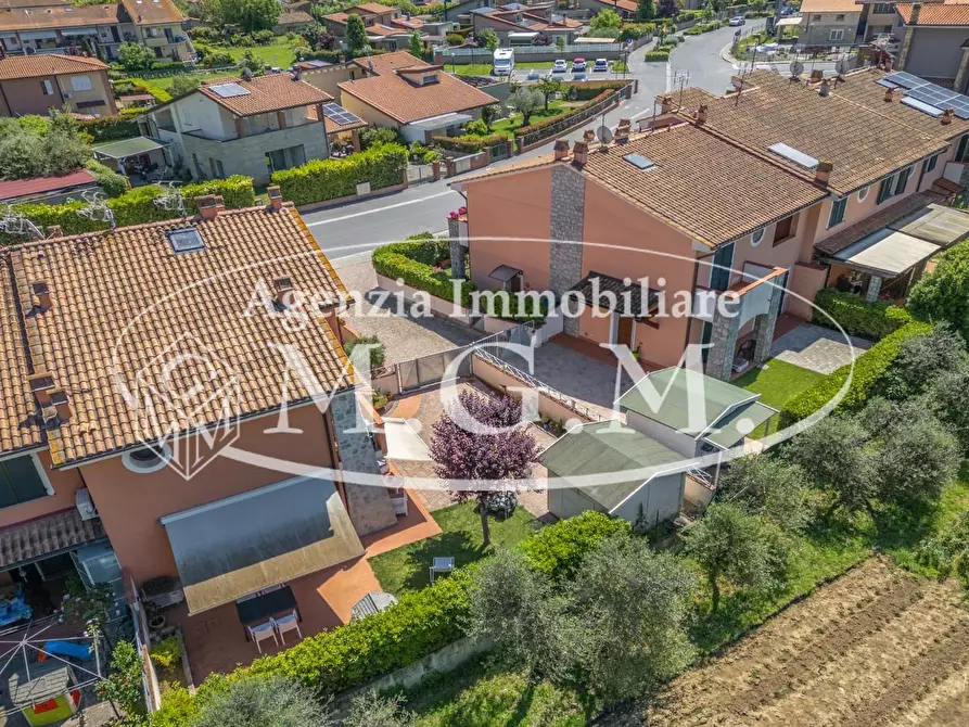 Immagine 8 di Villetta a schiera in vendita  a Calcinaia