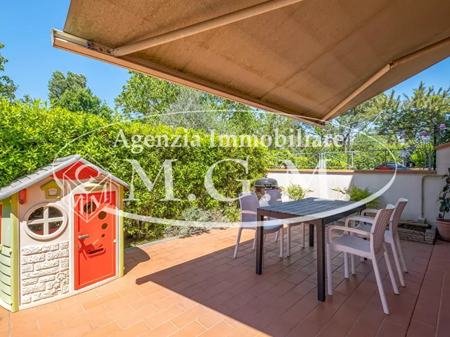 Immagine 28 di Villetta a schiera in vendita  a Calcinaia