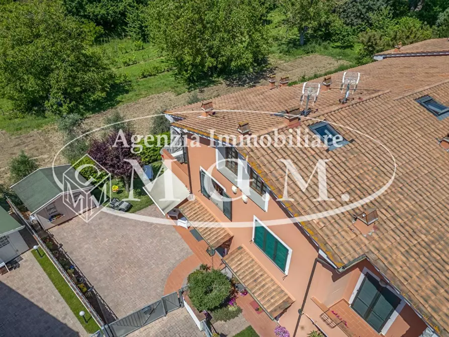Immagine 9 di Villetta a schiera in vendita  a Calcinaia